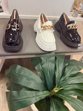 Load image into Gallery viewer, Remi Loafers