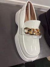 Load image into Gallery viewer, Remi Loafers