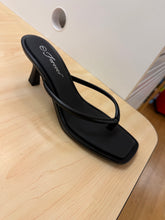 Load image into Gallery viewer, Eva Kitten Black Heels