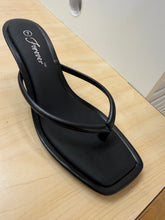 Load image into Gallery viewer, Eva Kitten Black Heels
